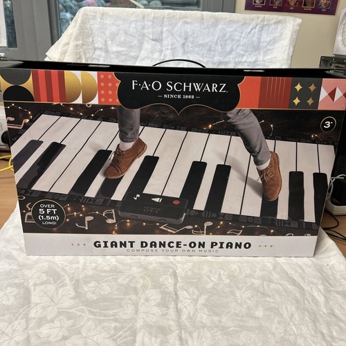 Fao schwarz piano - dance, mat